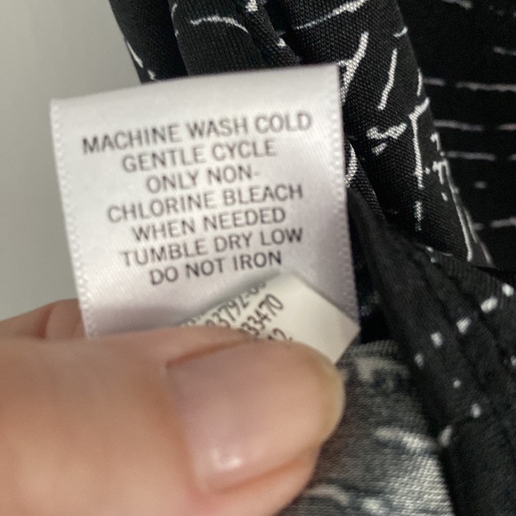 BANANA REPUBLIC | Black/White Sleeveless Drape Cowl Neck Blouse XS - Picture 7 of 8